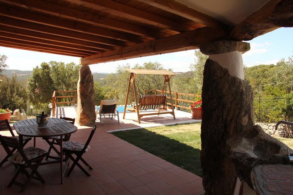 Residence Villa Smeralda Telti الغرفة الصورة
