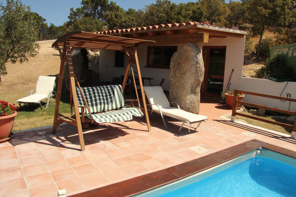 Residence Villa Smeralda Telti الغرفة الصورة